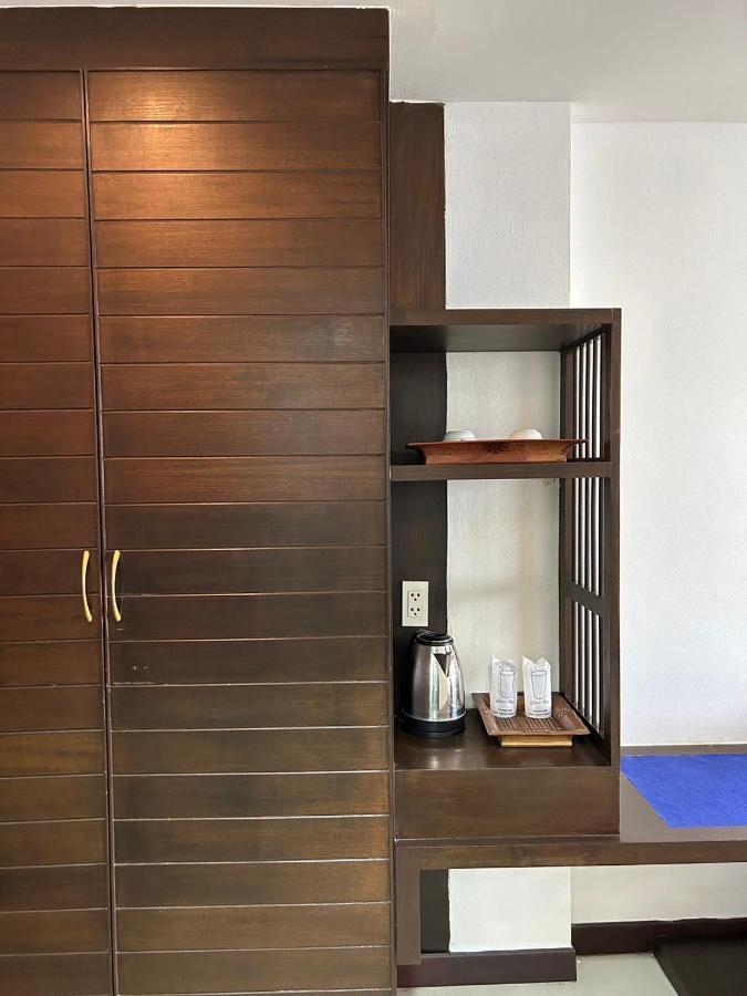 Grand Phranakhon Hotel Аюттхая Экстерьер фото