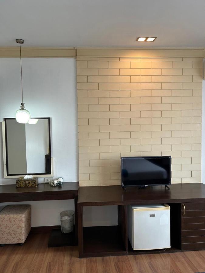 Grand Phranakhon Hotel Аюттхая Экстерьер фото